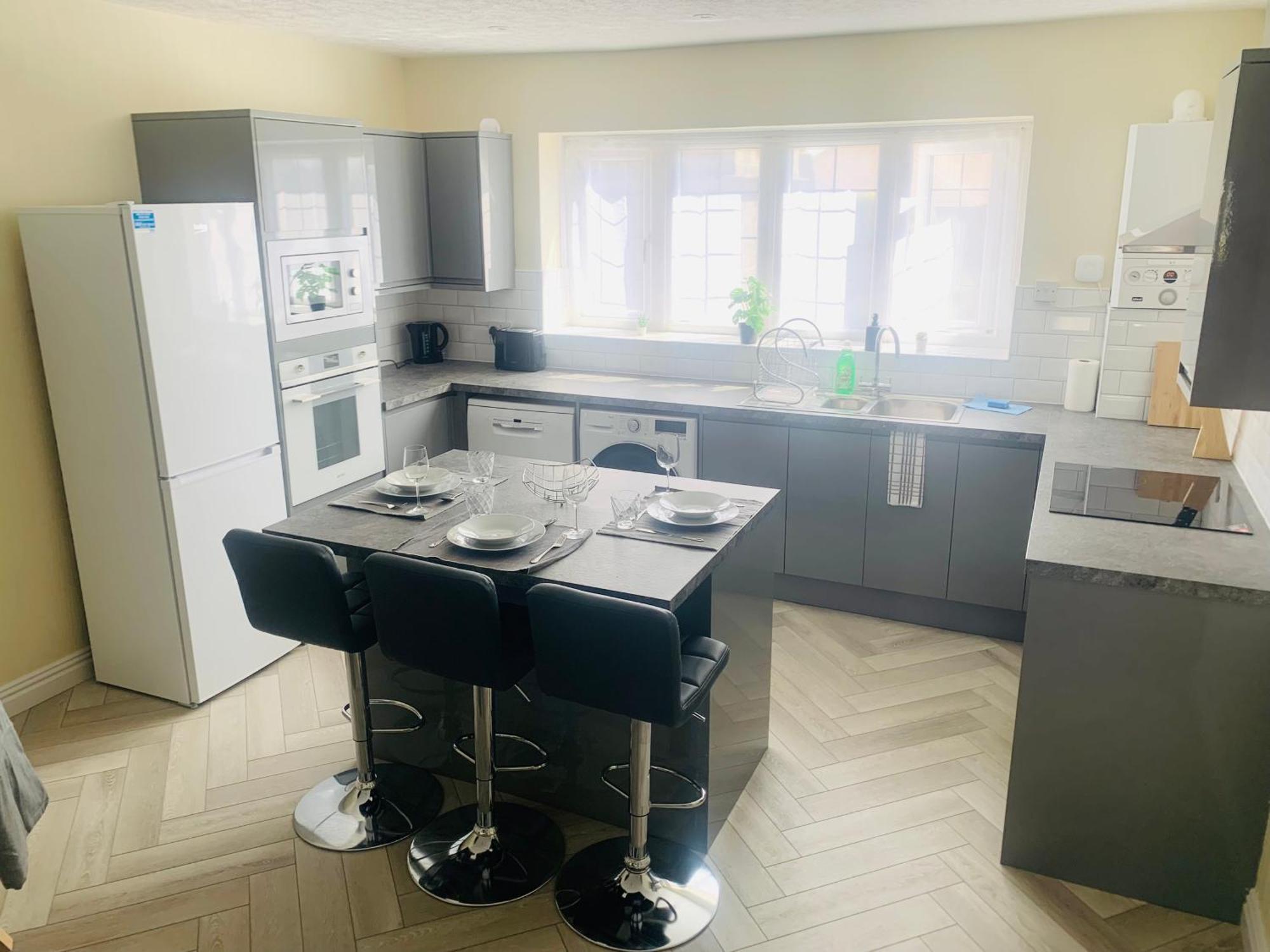 Newly Renovated, Modern 3 Bed Apartment Walmersley Eksteriør bilde